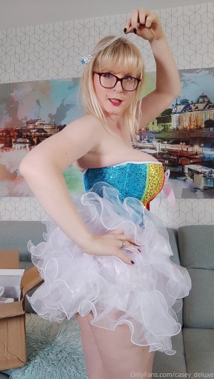 Casey Deluxe Photo #102