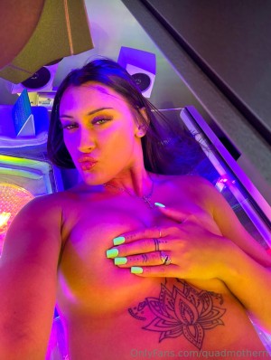 Waddupitsleah Photo #105