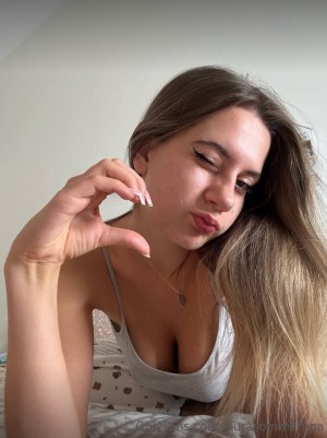 Laura Sommaruga Photo #379