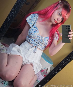 Peachyxdreams Photo #46