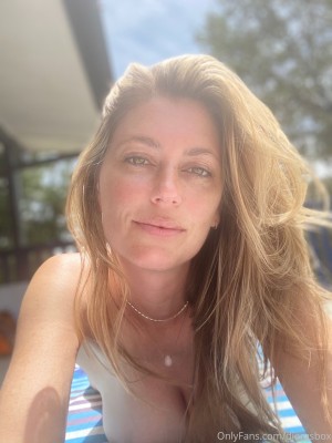 Diora Baird Photo #656