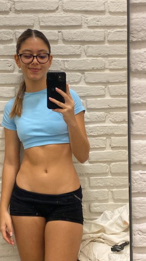 Pamela Floresx Photo #3