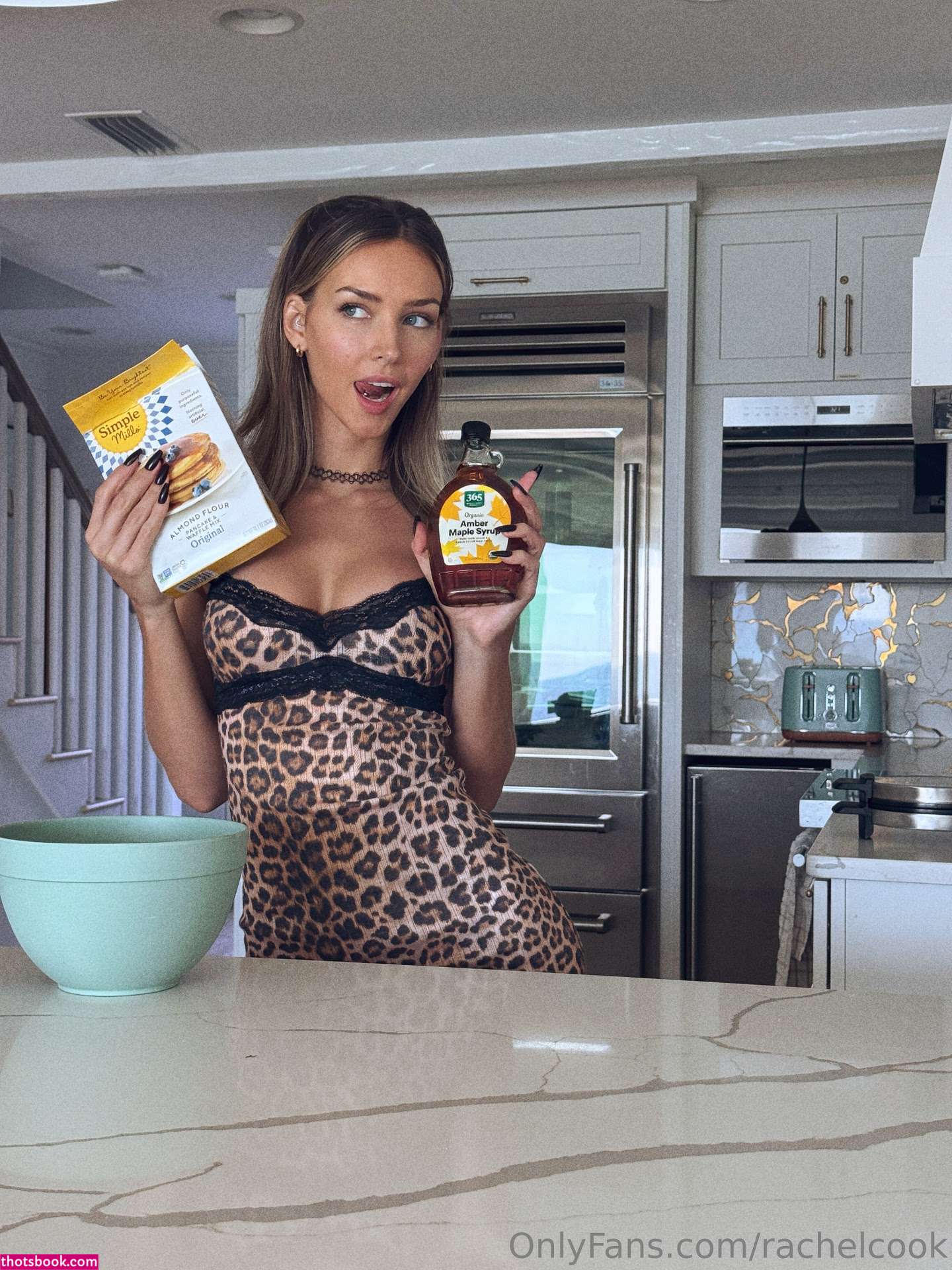 Rachel Cook Photo #1563