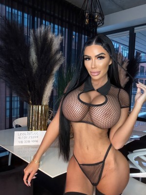 Anna Evans Photo #39