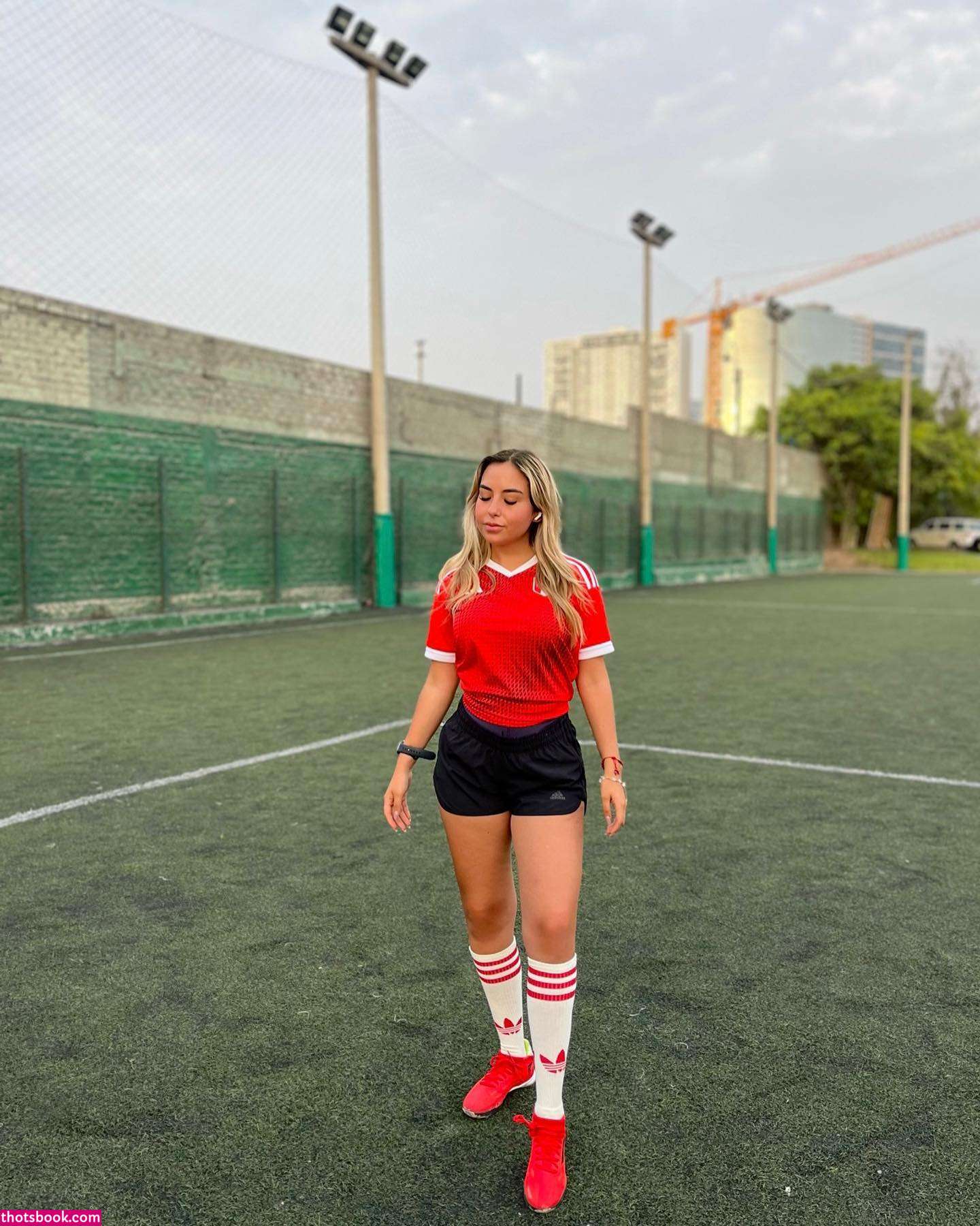 Nair Aliaga Photo #20