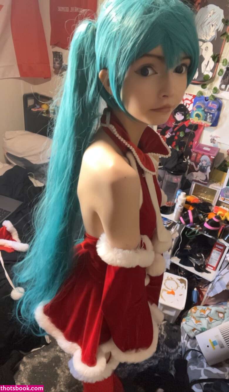 sniffmittens Photo #2