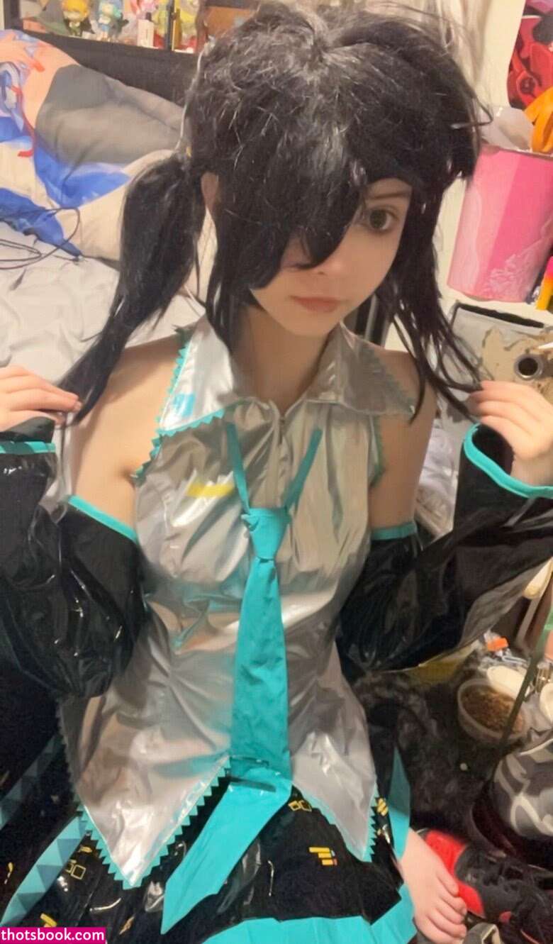 sniffmittens Photo #32