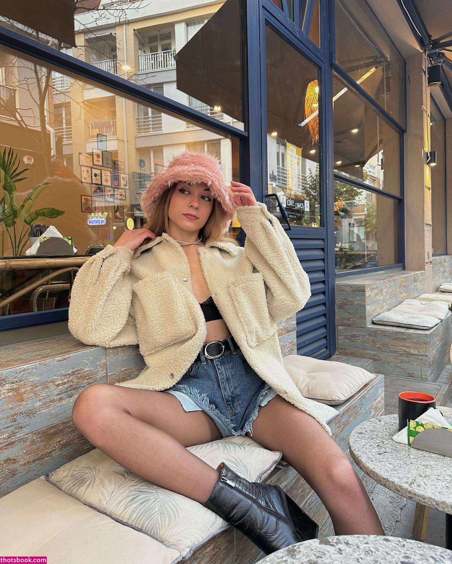 Ezgi Kasapcopur Photo #5