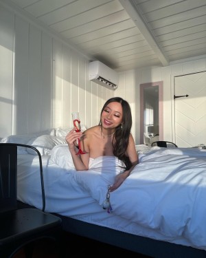 Ynori Nguyen Photo #15