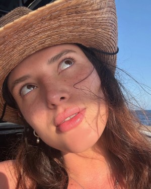 Bella Thorne Photo #363