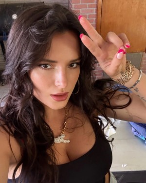 Bella Thorne Photo #375