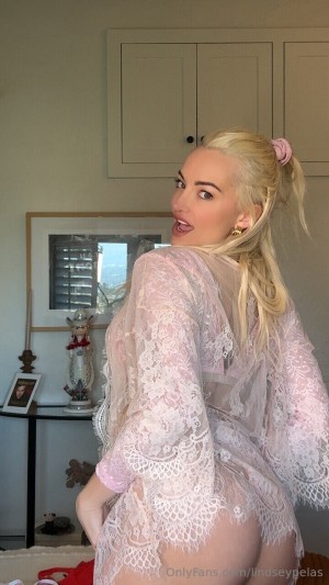 Lindsey Pelas Photo #1441