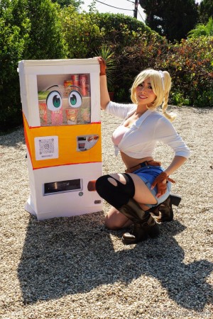 Violet Myers Photo #717