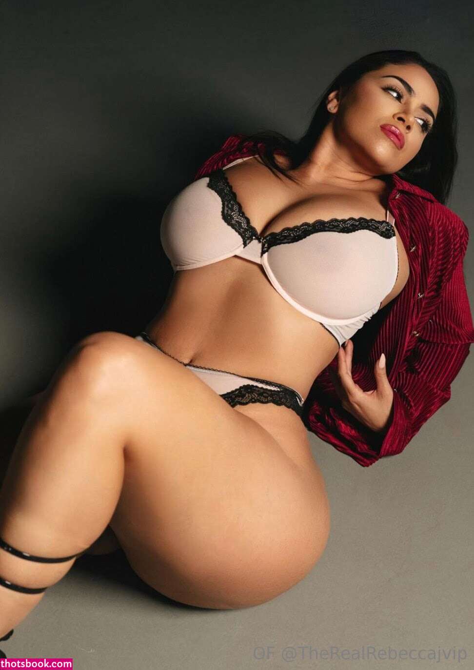 Therealrebeccaj Photo #87