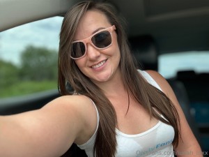 Lunah Luxx Photo #15