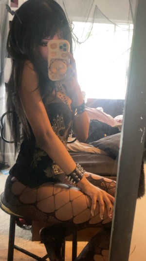 Thelovewitch942 Post #4