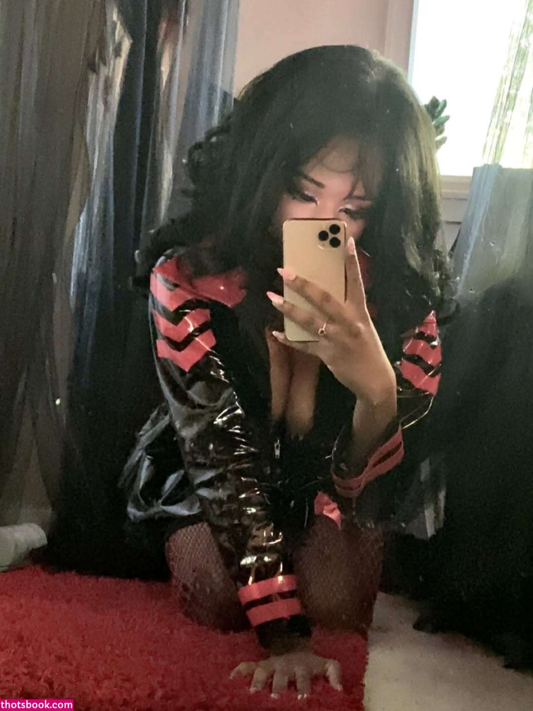 Thelovewitch942 Photo #34