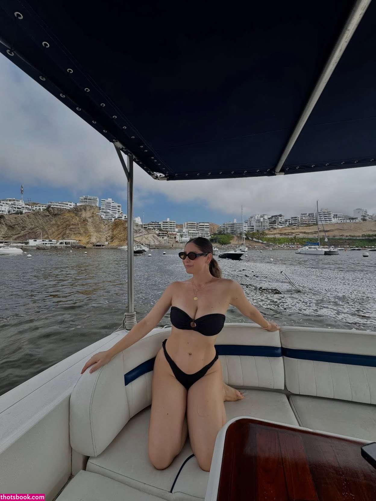 Carolain Cawen Photo #2