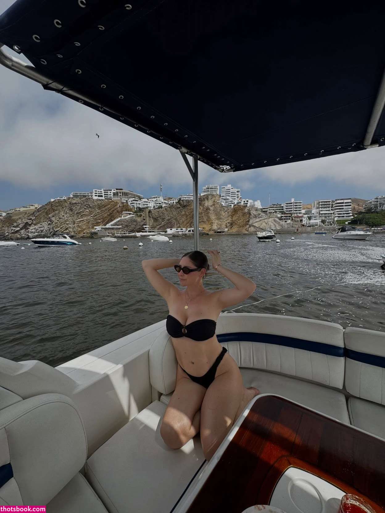 Carolain Cawen Photo #4