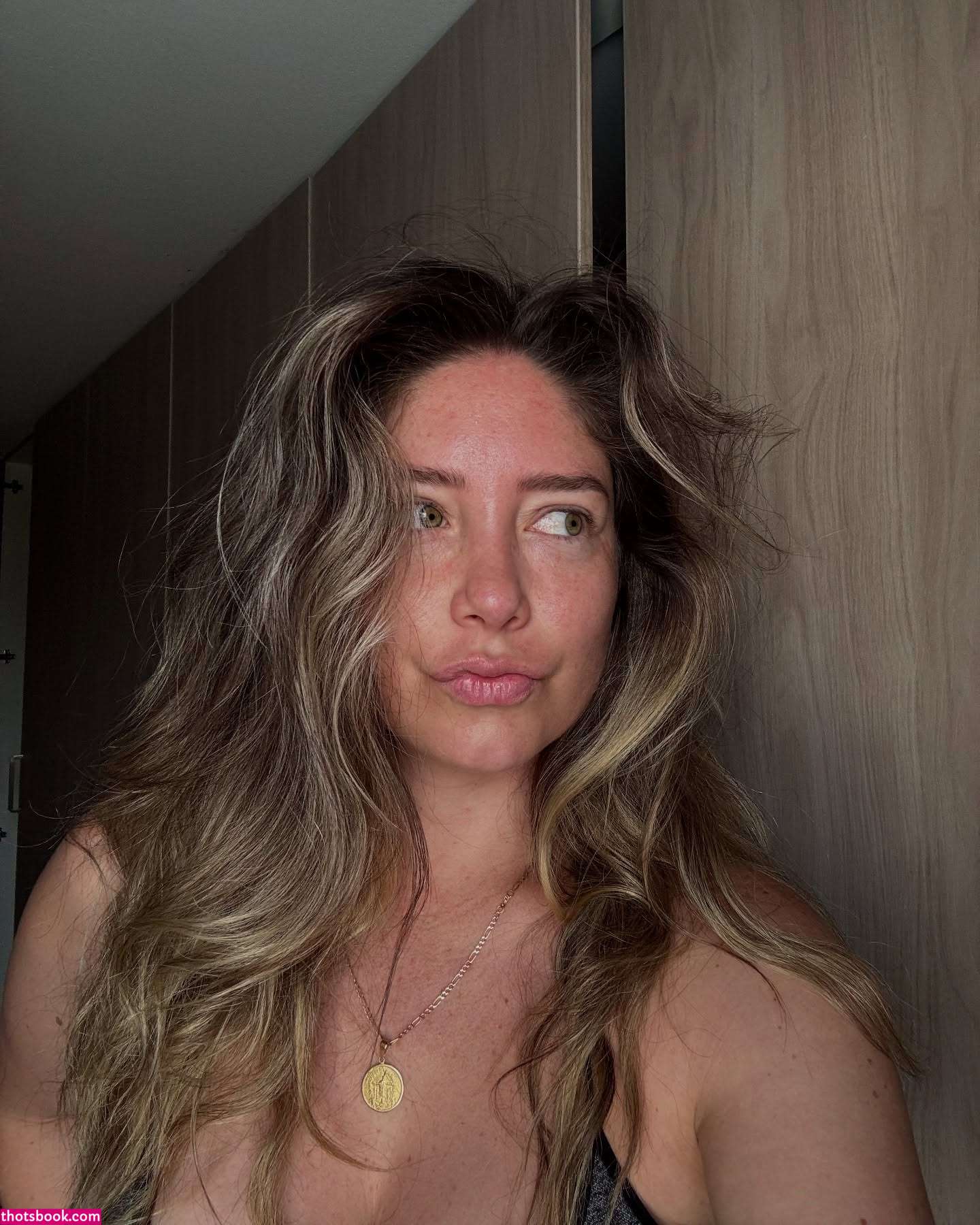 Carolain Cawen Photo #7