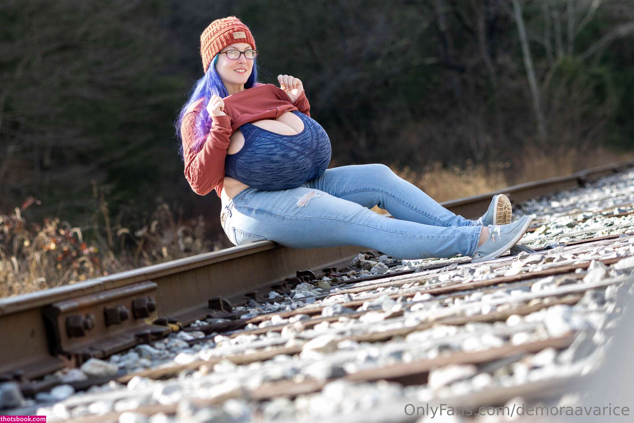 Demora Avarice Photo #364