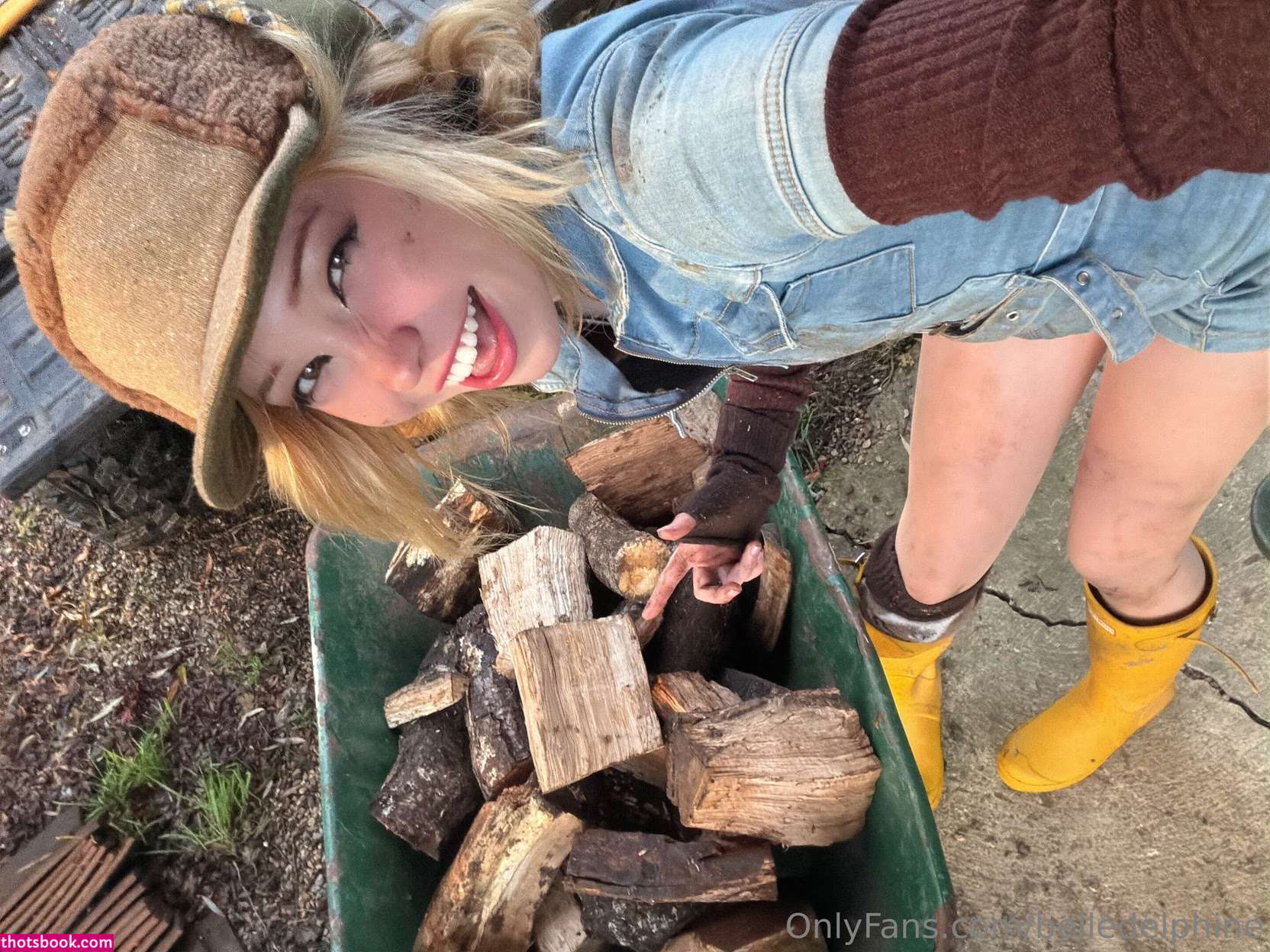 Belle Delphine Photo #8105