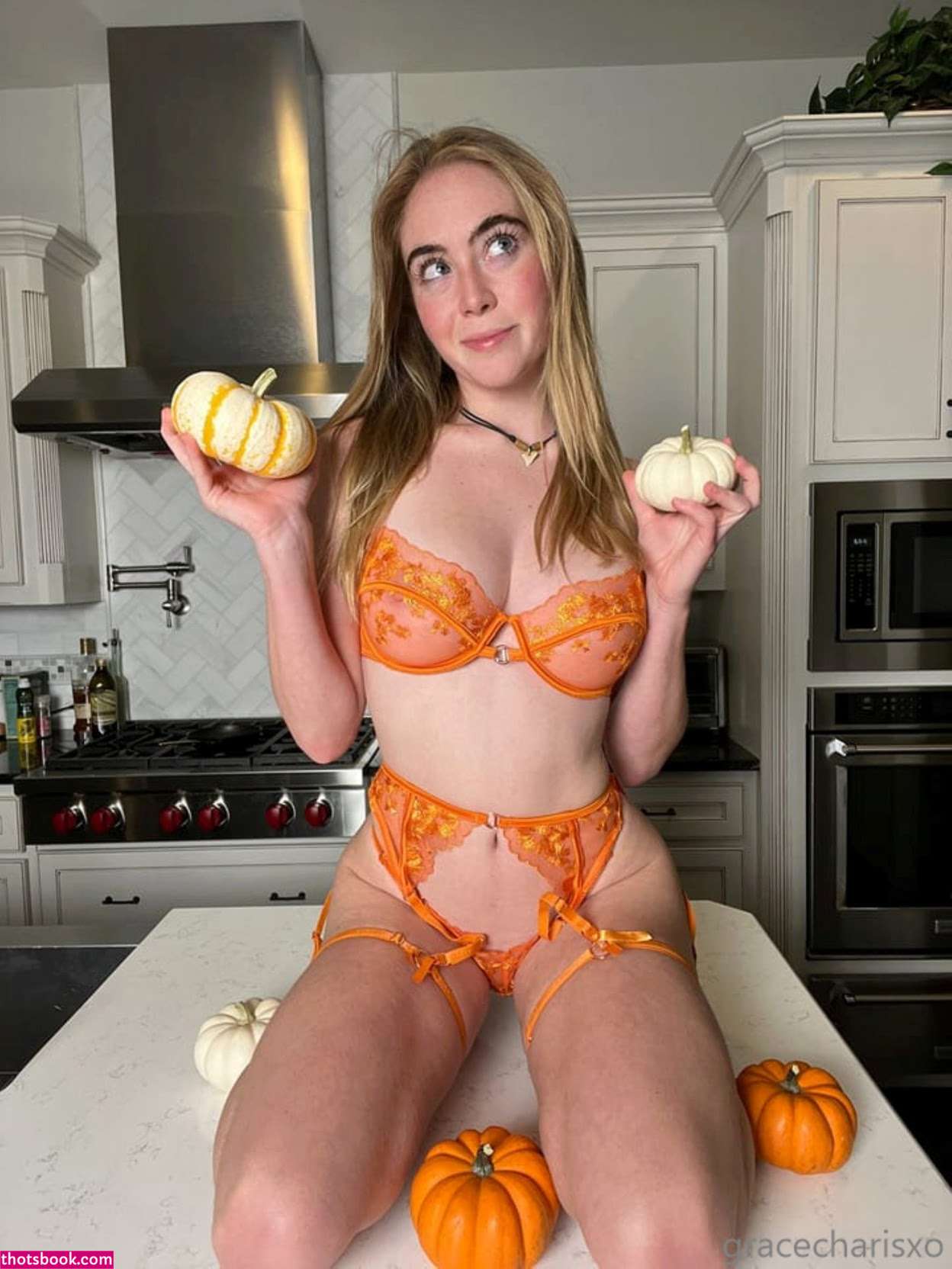 Grace Charis Photo #1660