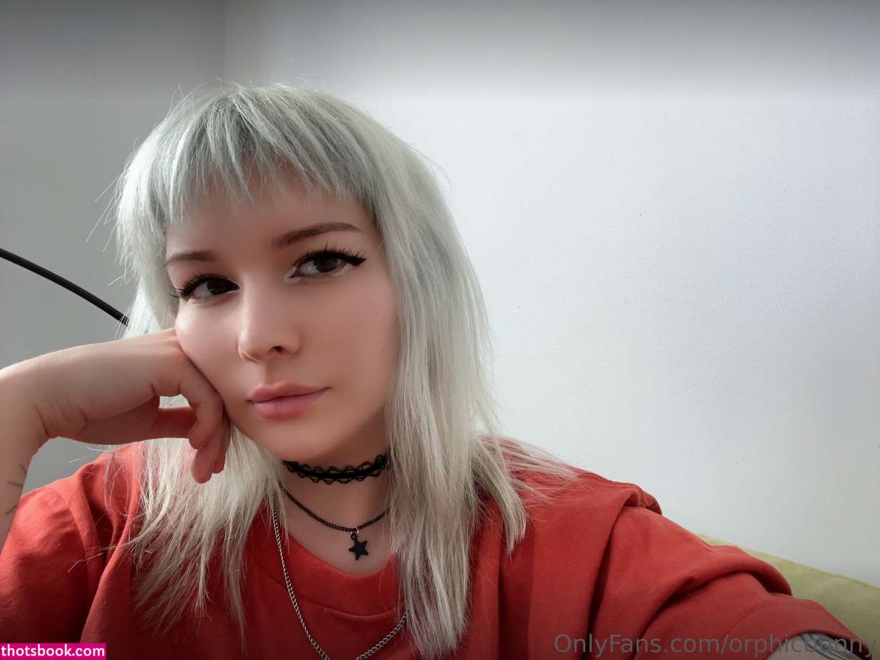 Monochromesan Photo #312