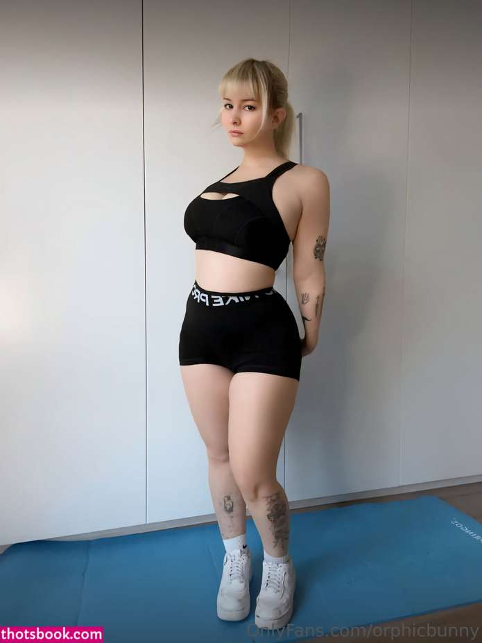 Monochromesan Photo #326