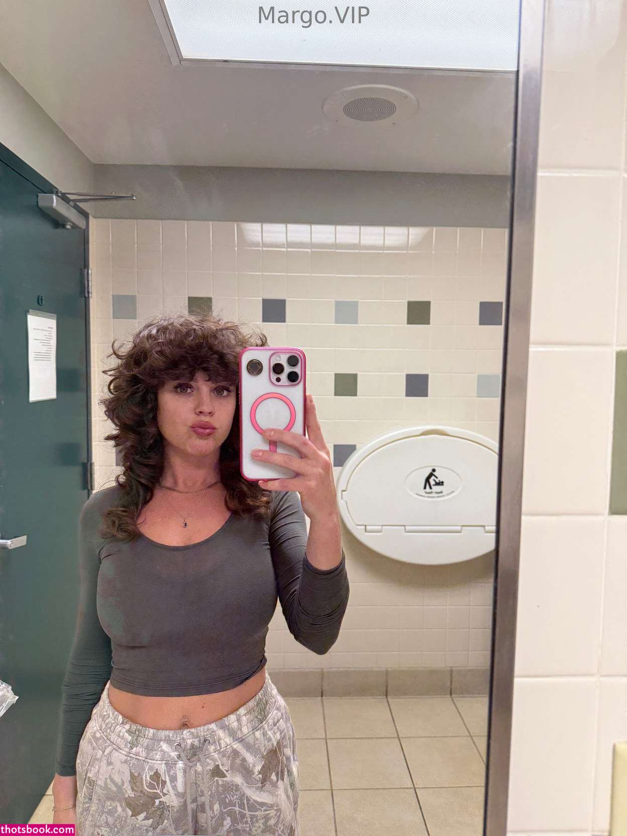 Rahyndee James Photo #223