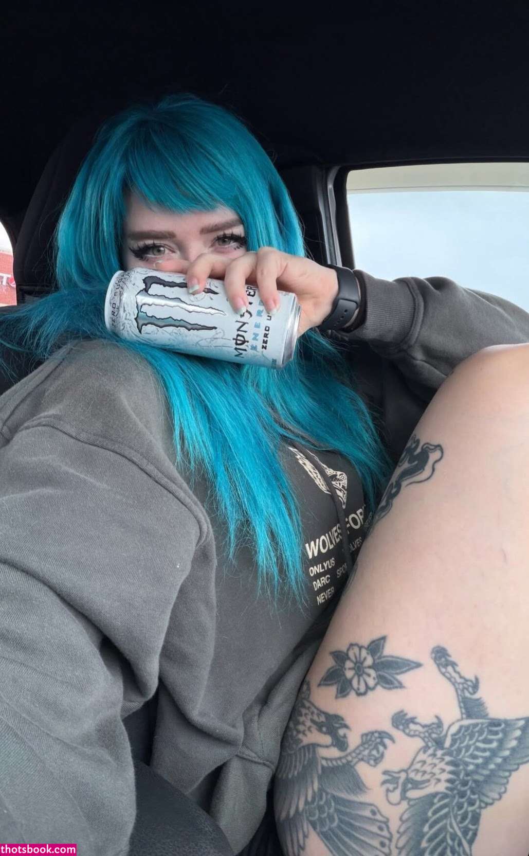 Strongwaifu Photo #240