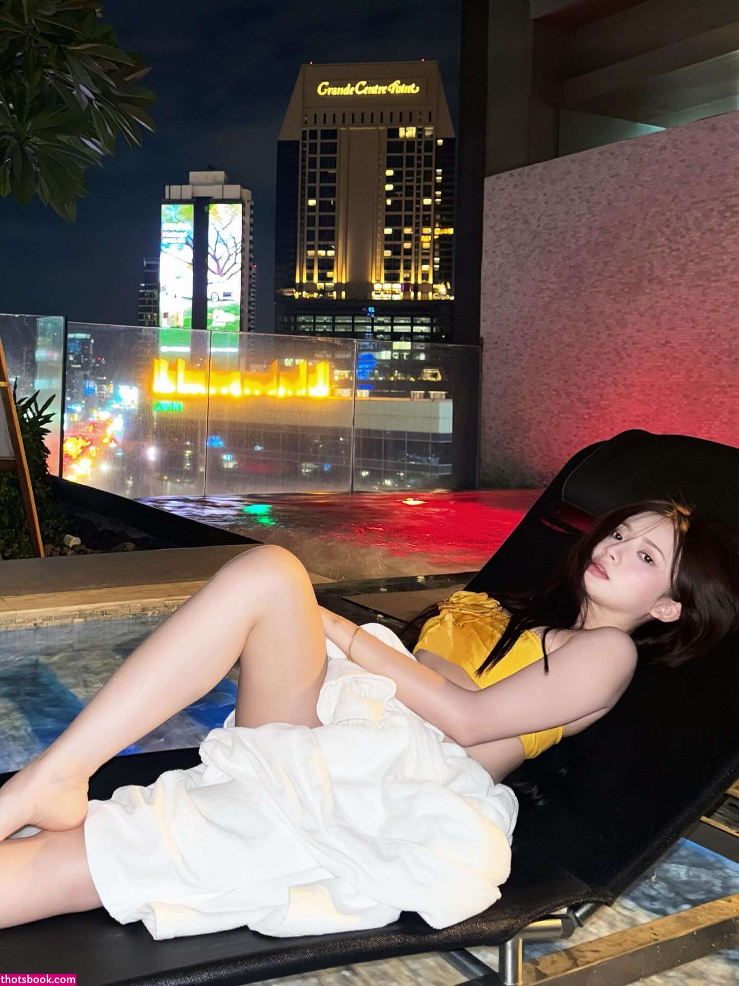 Laura Ziphora Photo #9