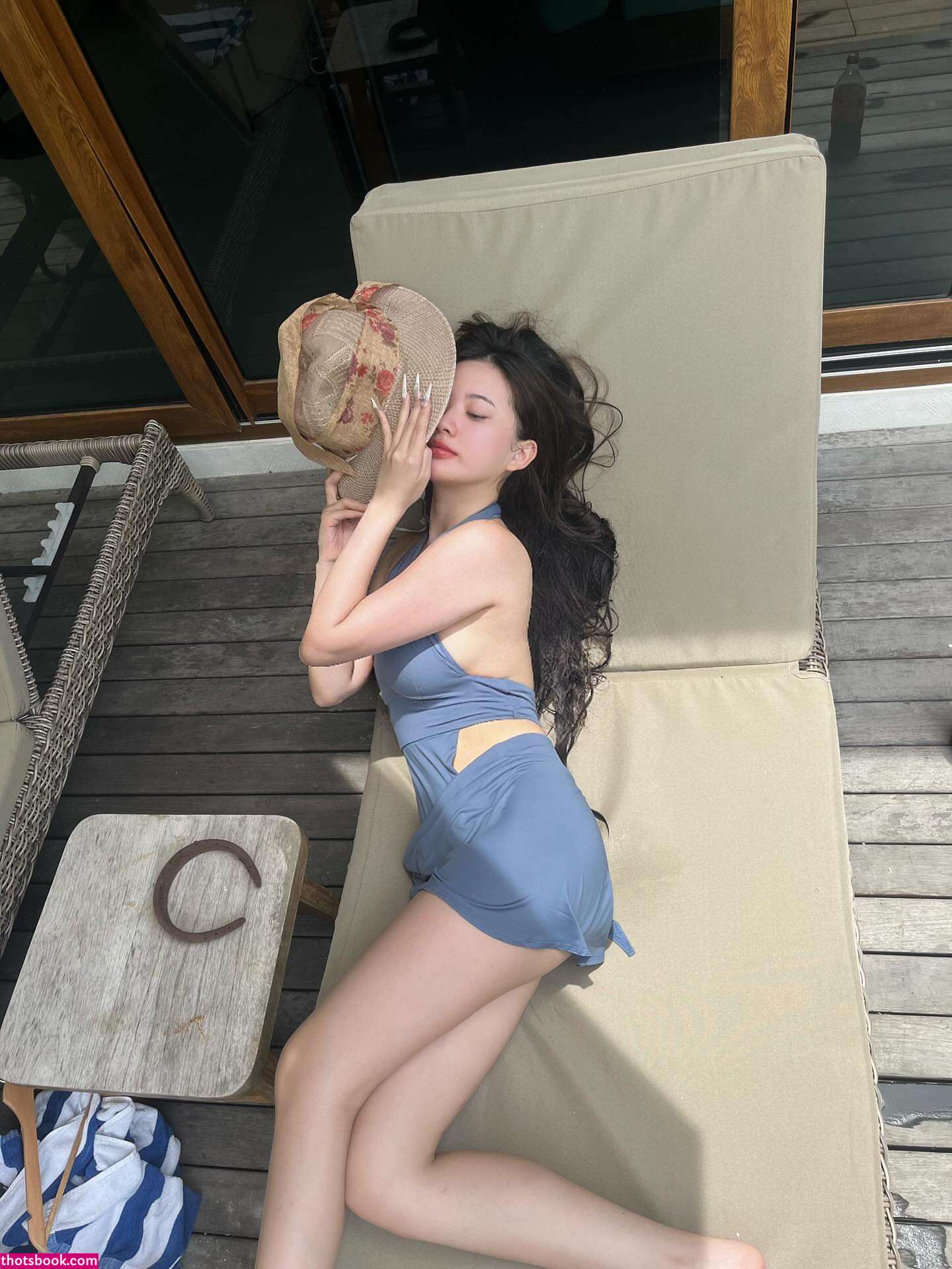 Laura Ziphora Photo #10