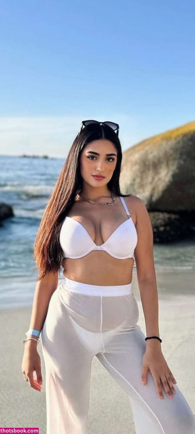 Nina Samuels Photo #33