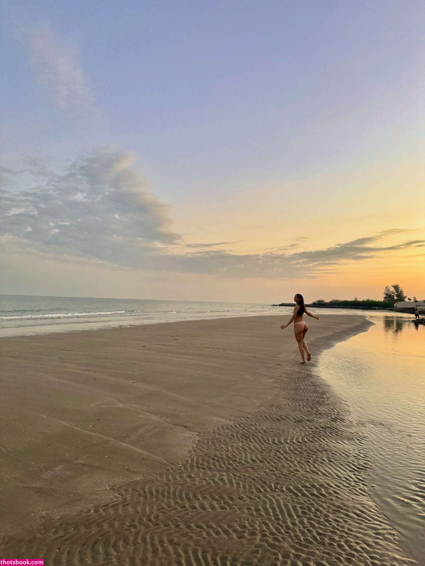 Cait Knight Photo #60