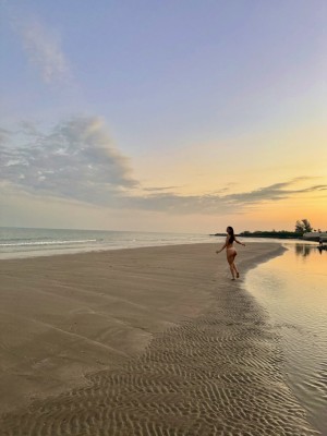 Cait Knight Photo #60