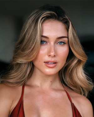 Heloise Hut Photo #113