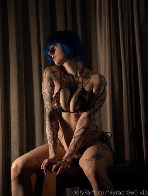 Lyra Crow Photo #1046