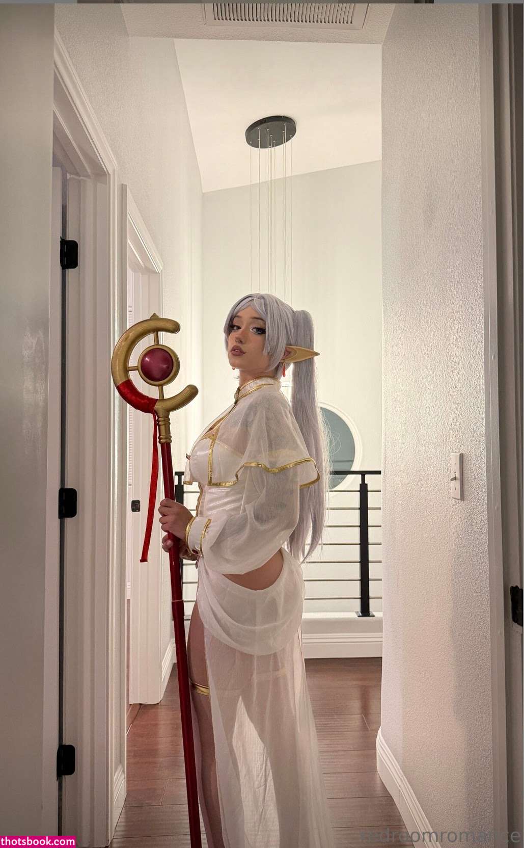 Redroomromance Photo #44