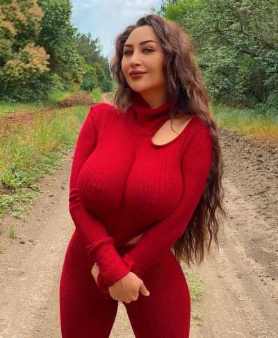 Louisa Khovanski Photo #3