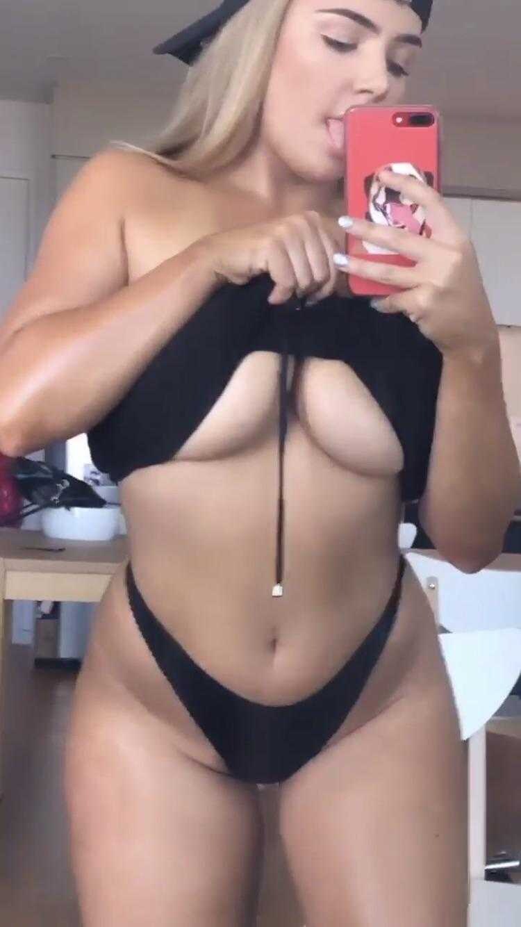 Jem Wolfie Photo #75