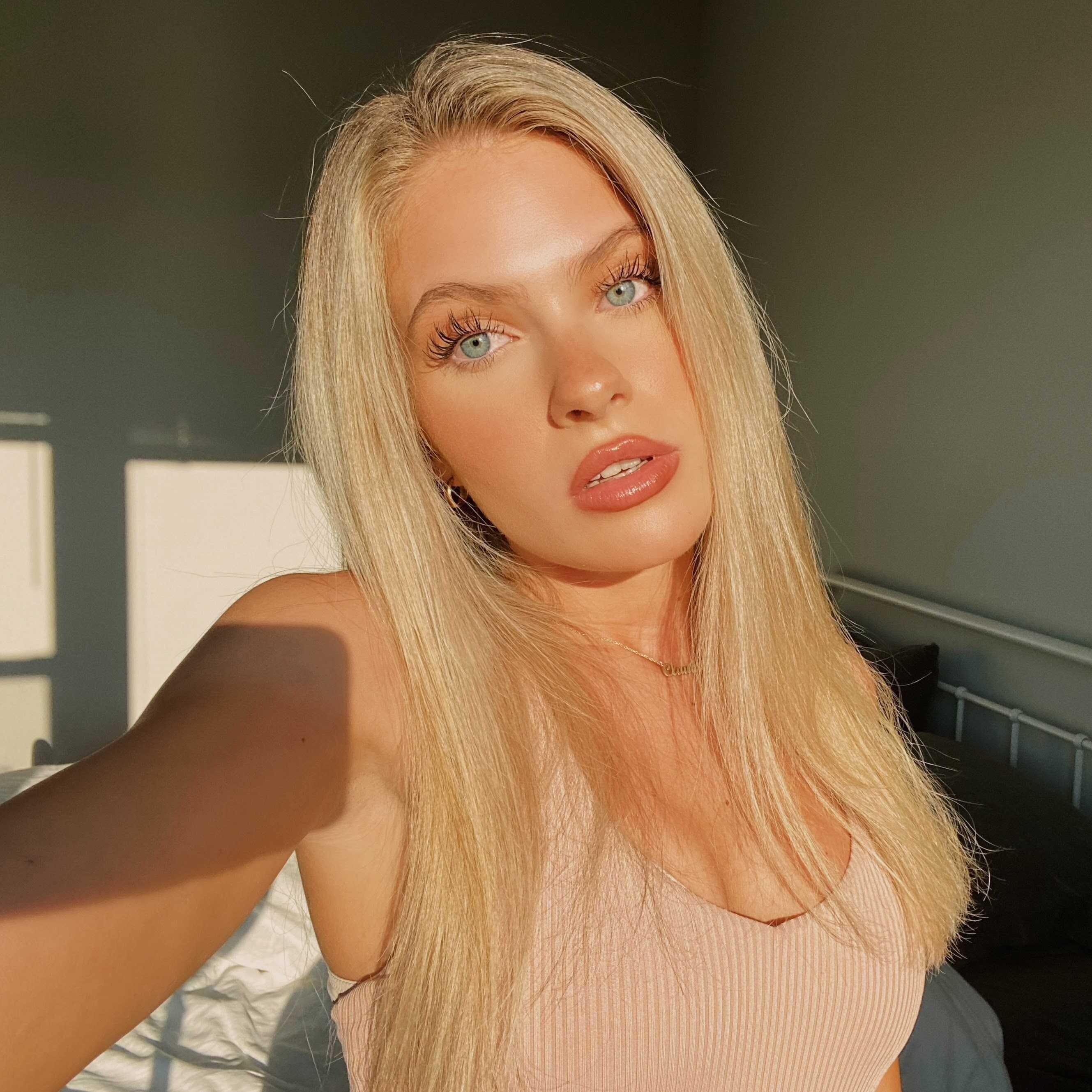 Claudia Walsh Photo #6