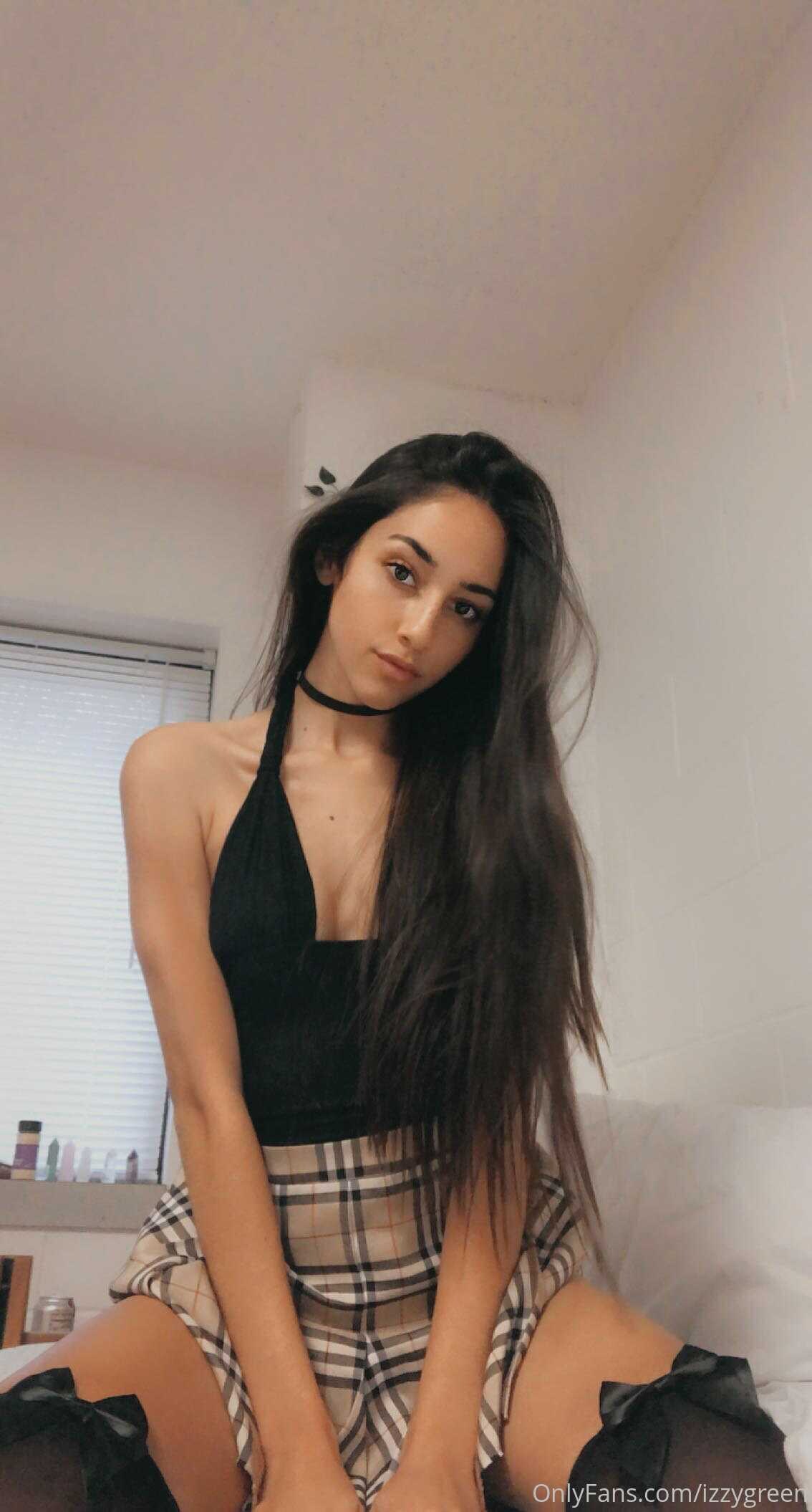 Izzy Green Photo #42