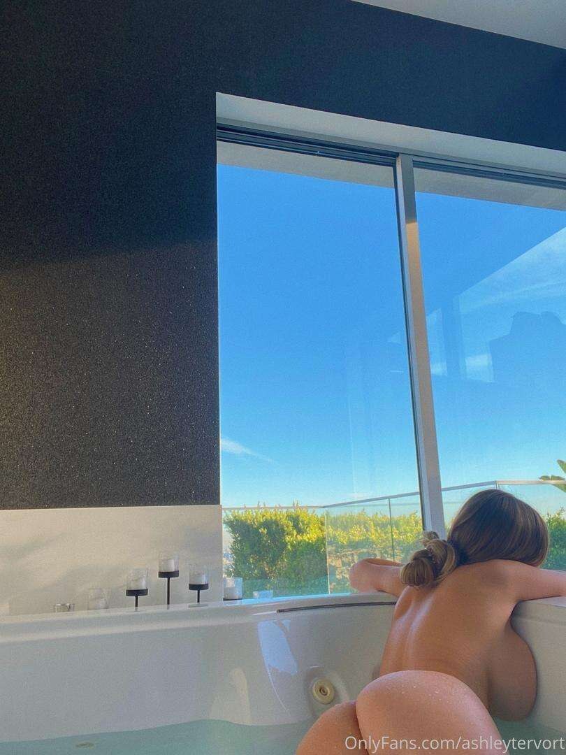 Ashley Tervort Photo #399