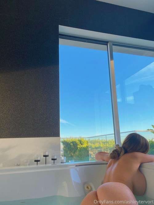 Ashley Tervort Photo #399