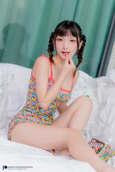 Zell Ching Photo #28