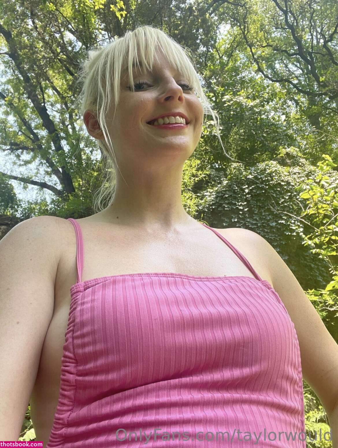 Taylorwould Photo #40