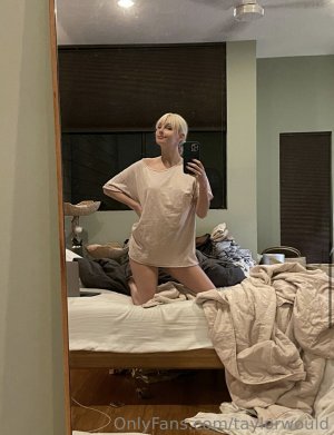 Taylorwould Photo #42