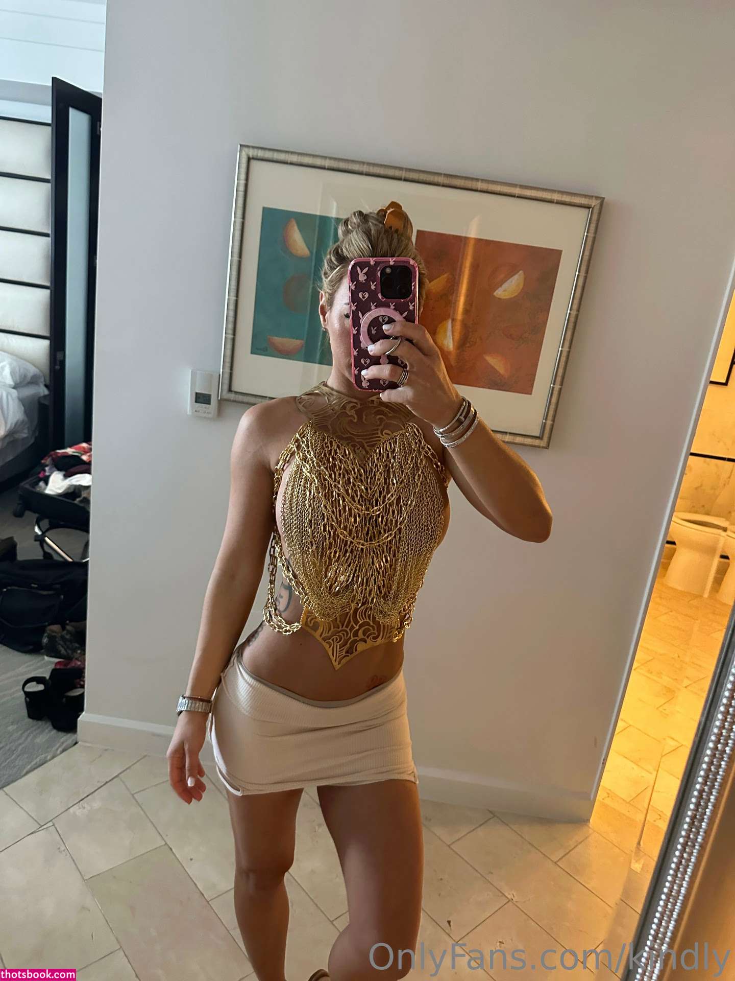 Kindly Myers Photo #92