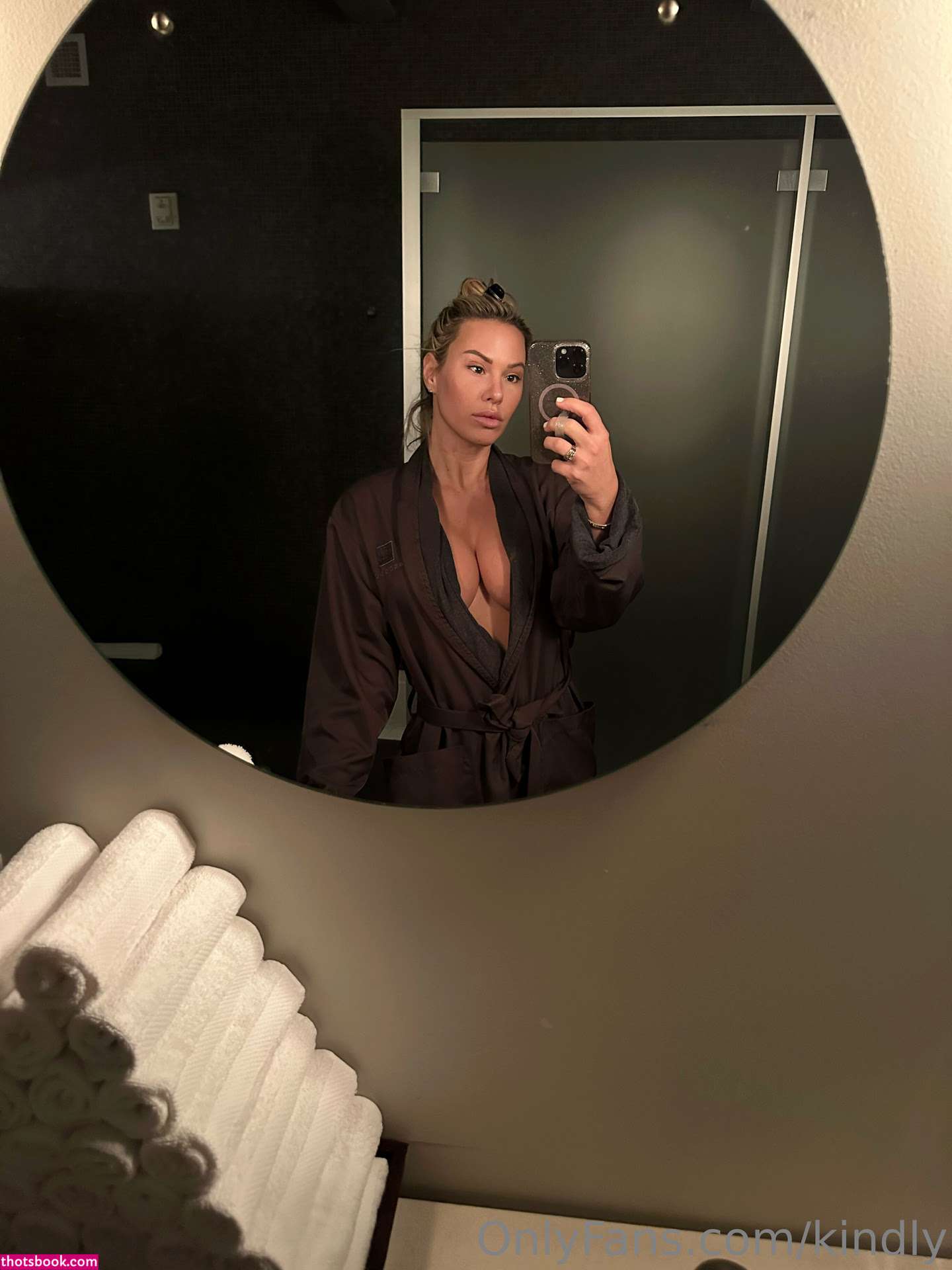 Kindly Myers Photo #222